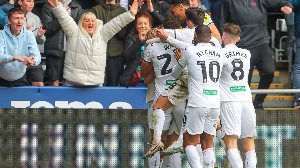 Liam Cullen Bristol City Cele 3