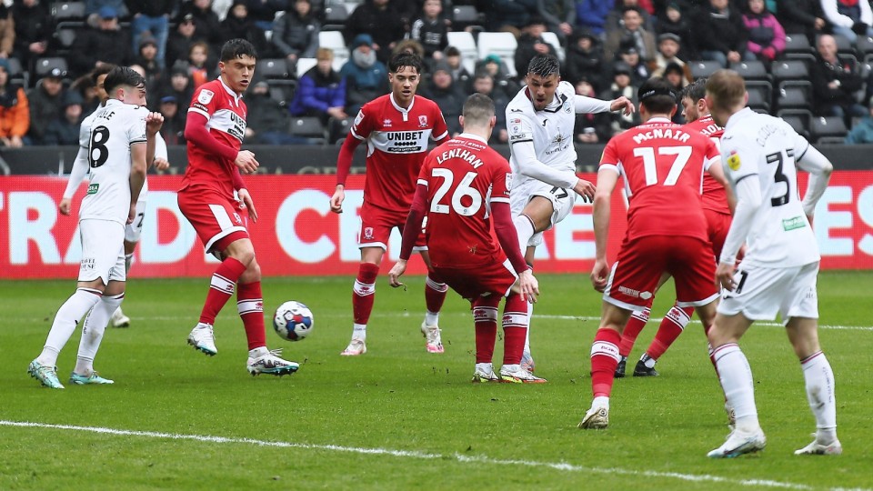 Piroe shoots against Middlesbrough