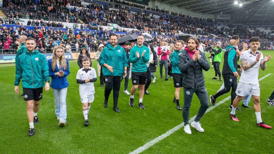Swansea City staff and players do lap of appreciation