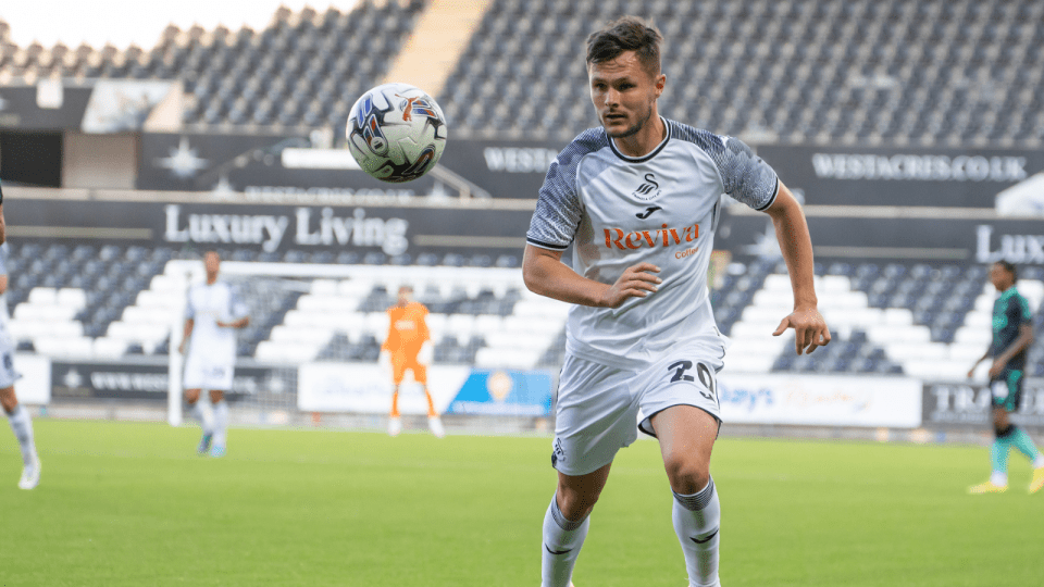Liam Cullen v Bristol Rovers