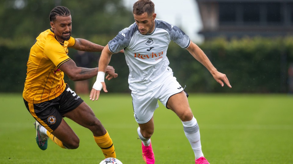 Jerry Yates v Newport County