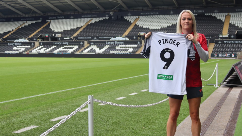 Robyn Pinder Swans Women