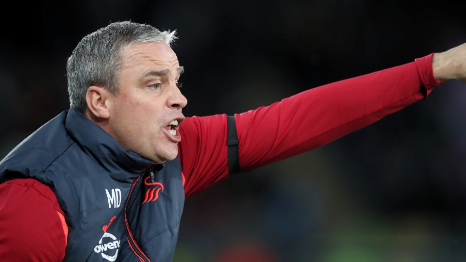 Michael Duff shouts instructions