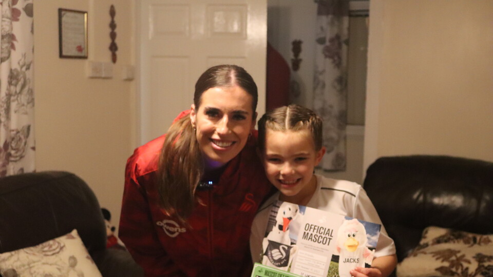 Katy Hosford Arabella Mascot visit