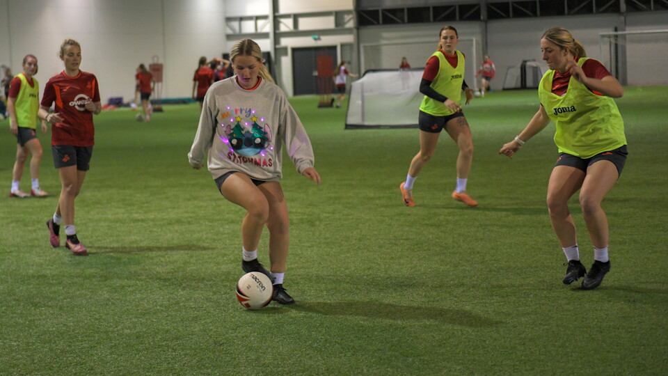 Swans Women training gallery