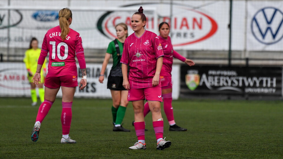 Rachel Cullen Swans Women