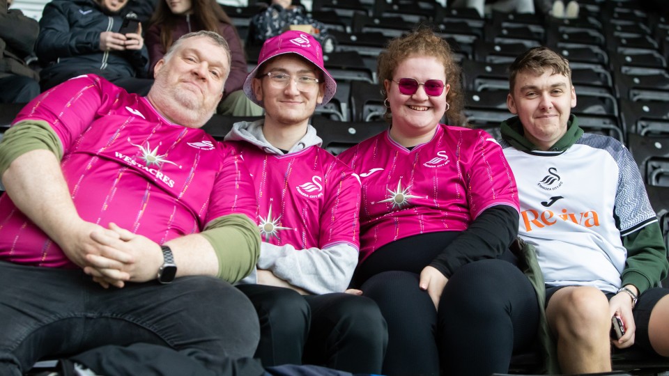 Plymouth (H) fan pic