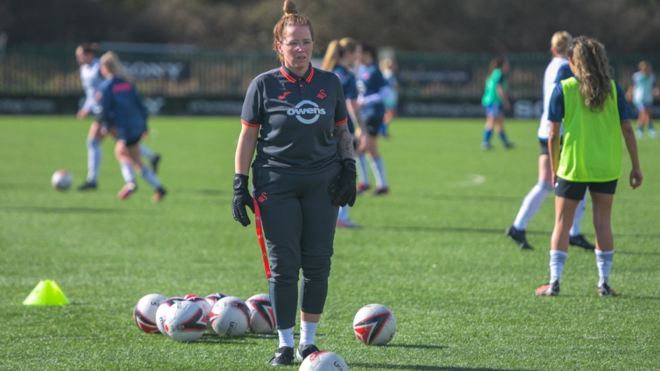 Nicola Jones Swansea City Women goalkeeping coach