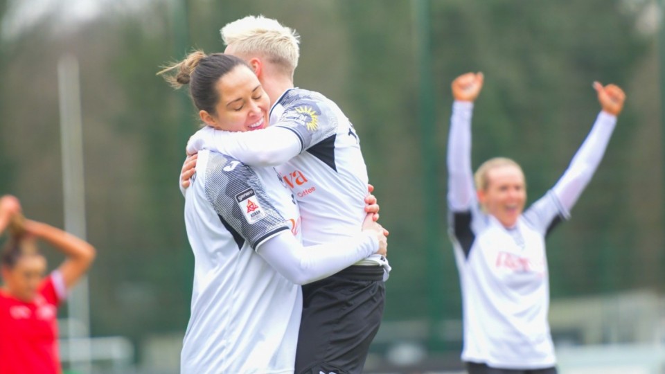 Steph Turner v Wrexham Women