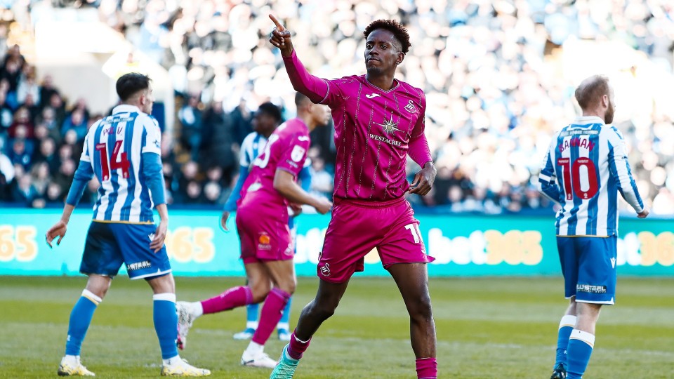 Jamal Lowe celebration v Sheffield Wednesday