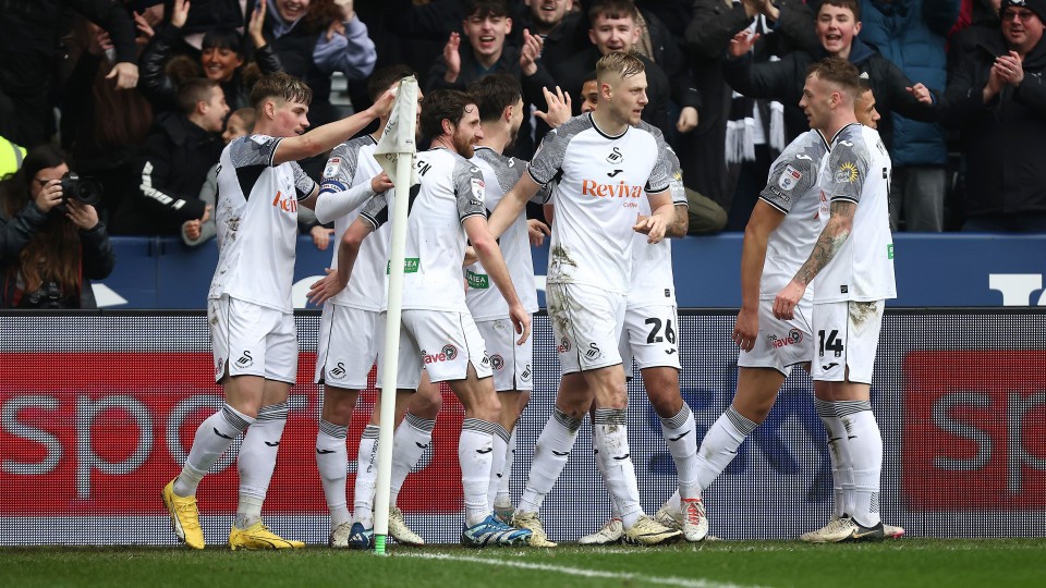 Liam Cullen celebration v Cardiff City 