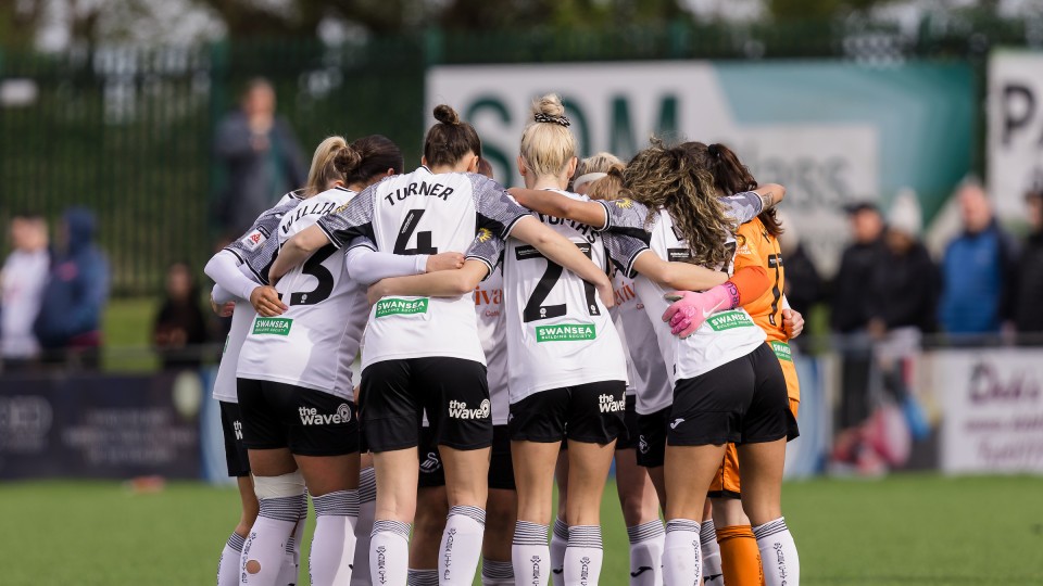 Swansea City Women huddle