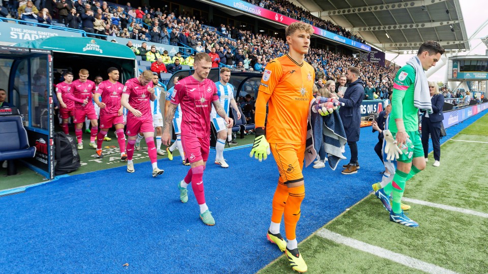 Huddersfield town walk out