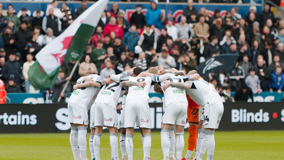 South Wales derby huddle