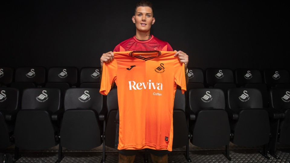 Charlie Haynes Swans Women 1