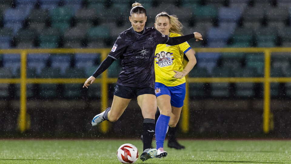 Emily Richards v Barry Town