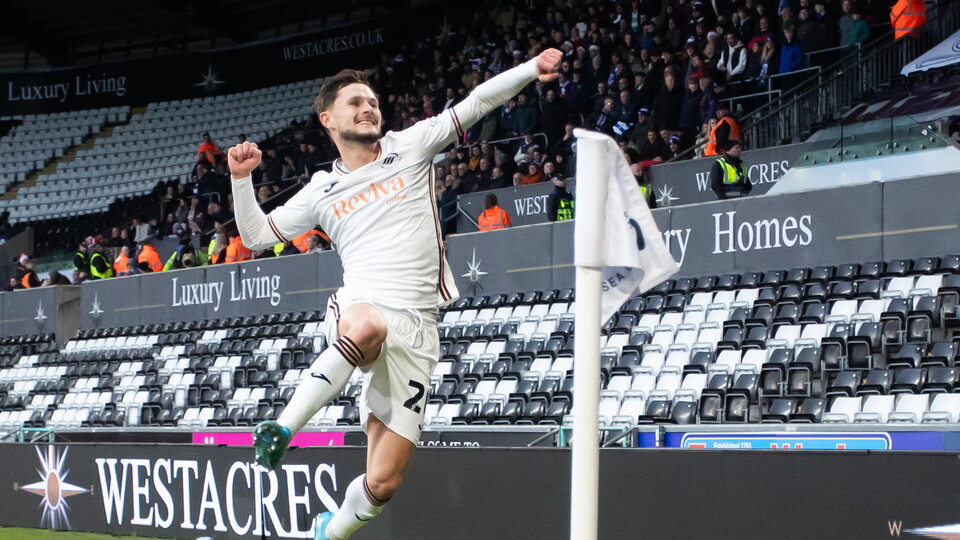 Liam Cullen QPR celebration