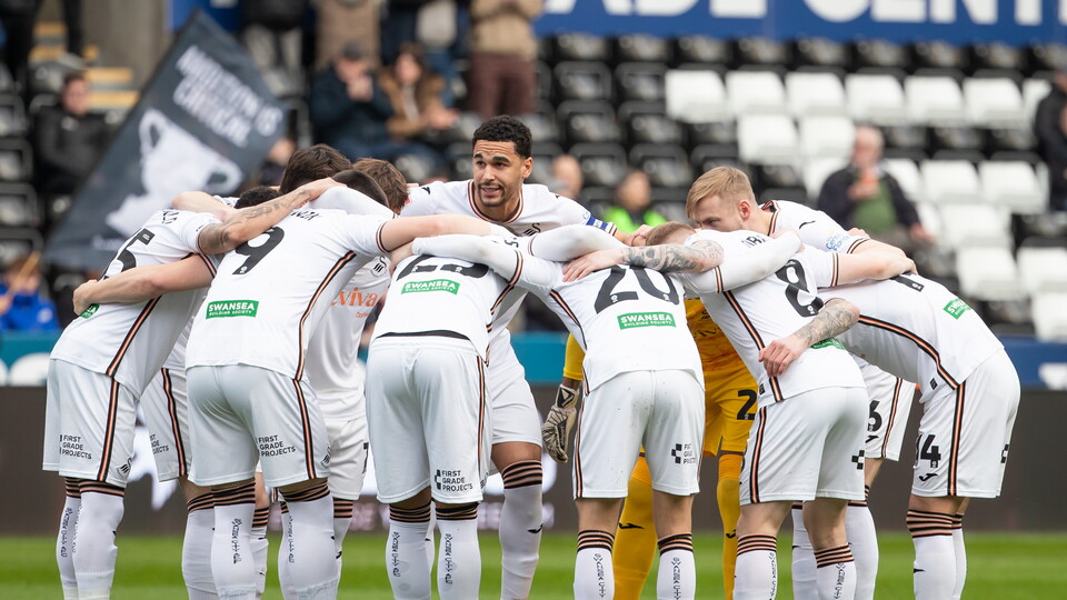 Team huddle Blackburn