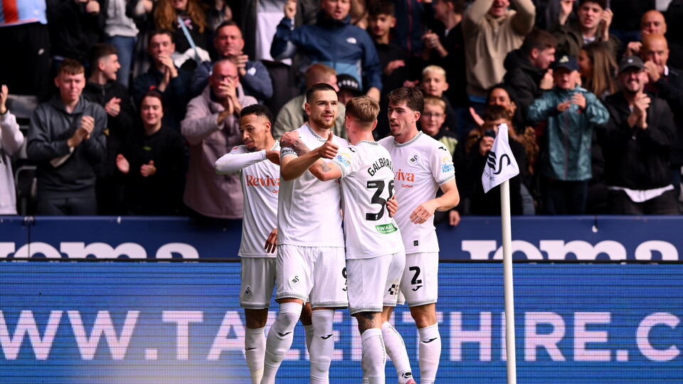 Zan Vipotnik celebrates his goal with his teammates