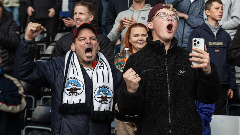 Fan Gallery | Swansea City v Norwich City