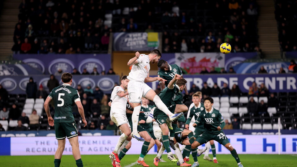 Zan Vipotnik header Blackburn