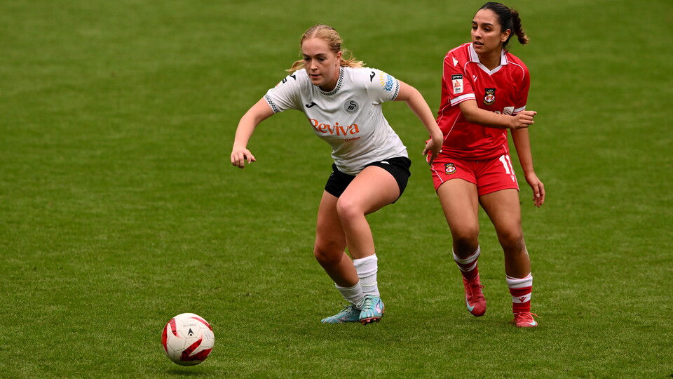 Maddy Murray Wrexham 