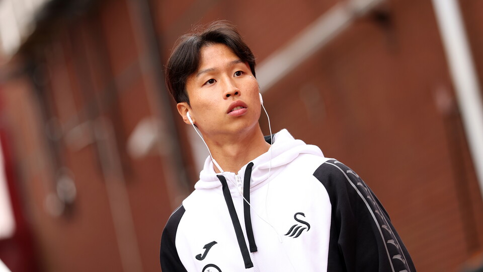 Jisung Eom