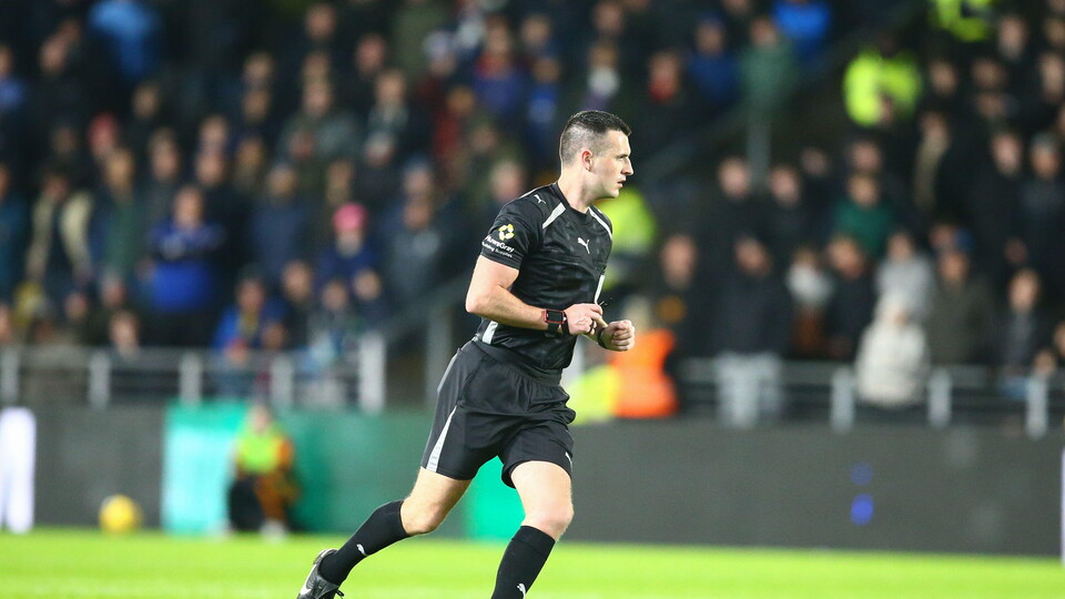 Lewis Smith referee
