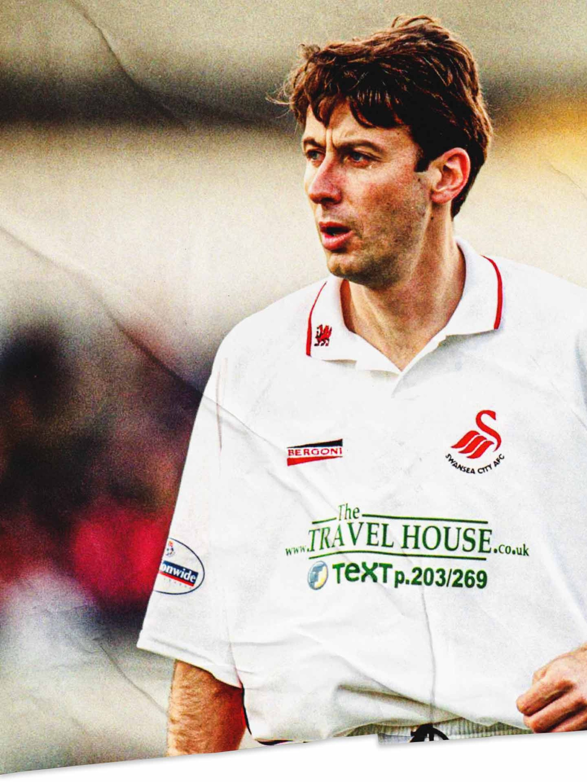 cult-heroes-huddersfield-bg