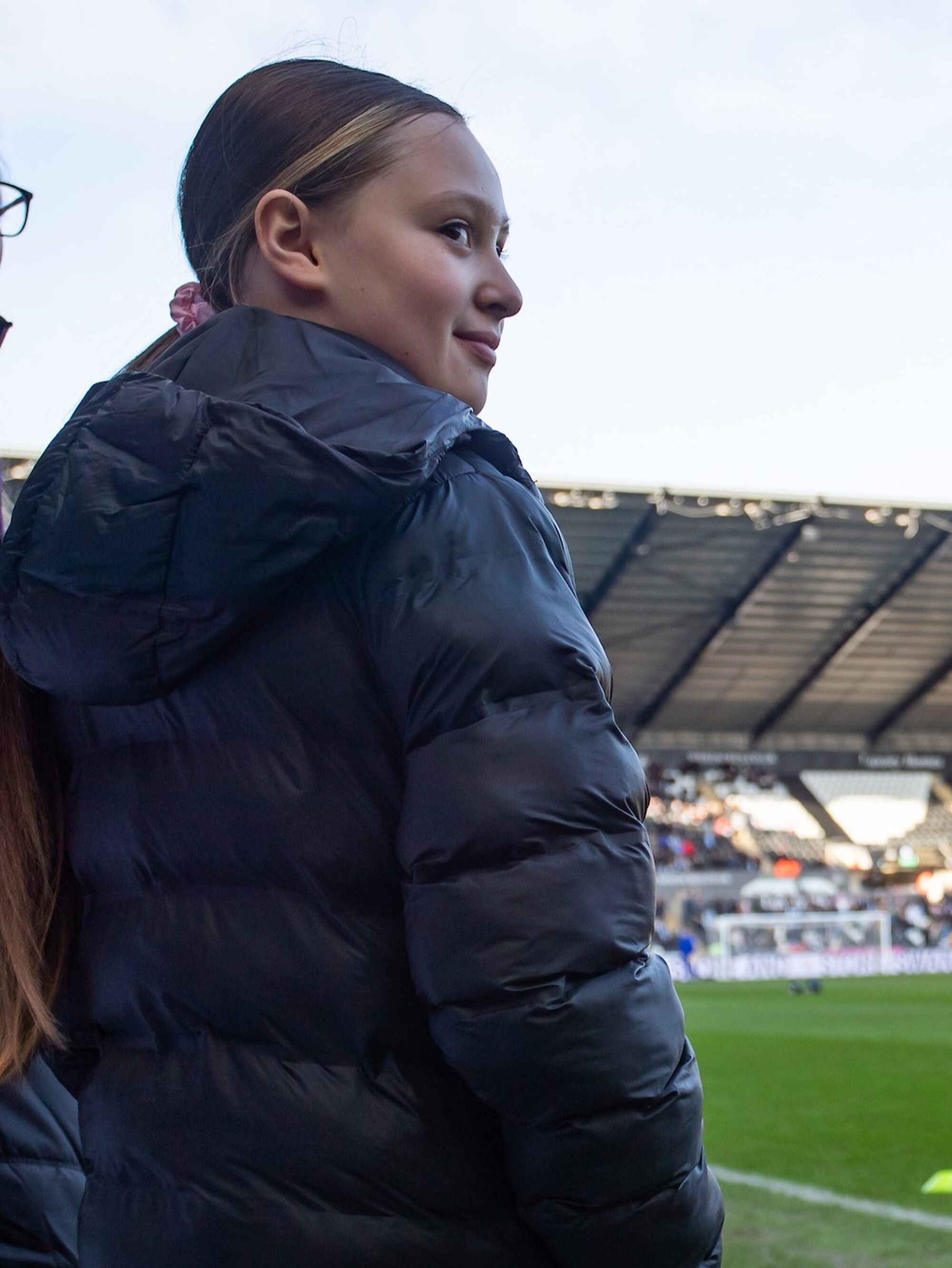 Swans Fans watching warm up