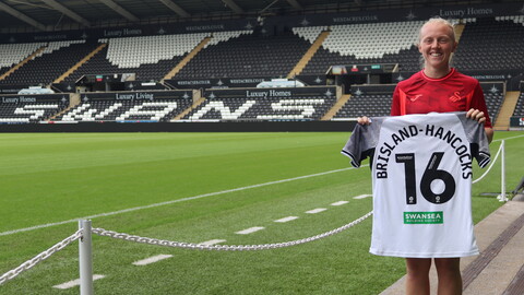 Sophie Brisland-Hancocks Swans Women