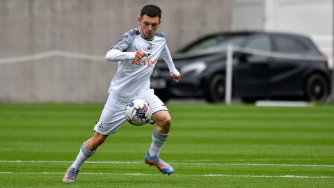 Josh Pescatore brings the ball down for Swansea