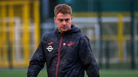 Ceri Phillips vs Met