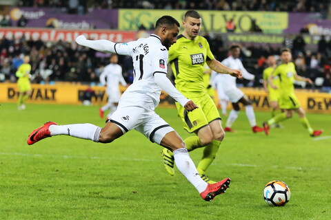 Luciano Narsingh kick