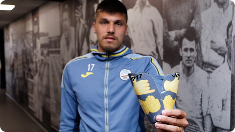 Joel Piröe shinpads