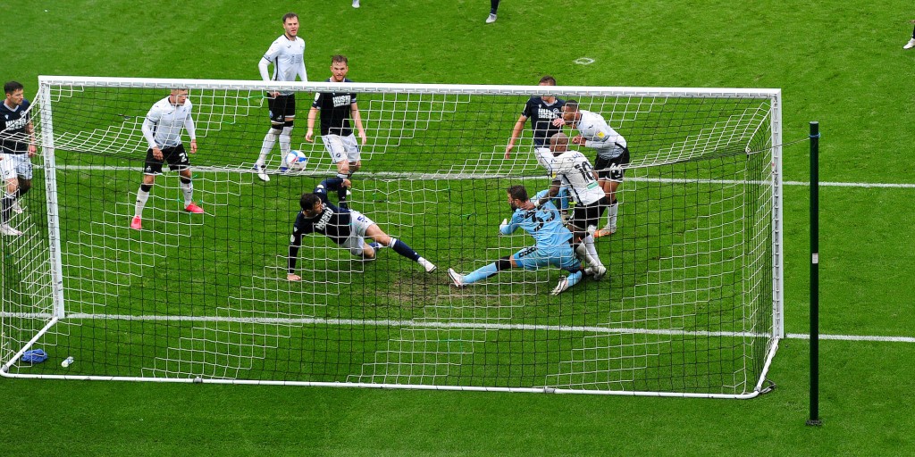 www.swanseacity.com
