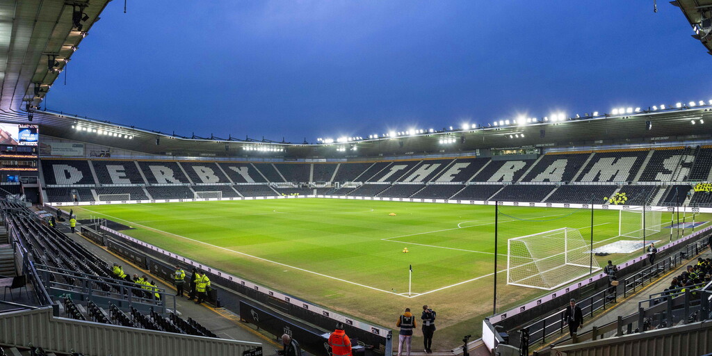 www.swanseacity.com