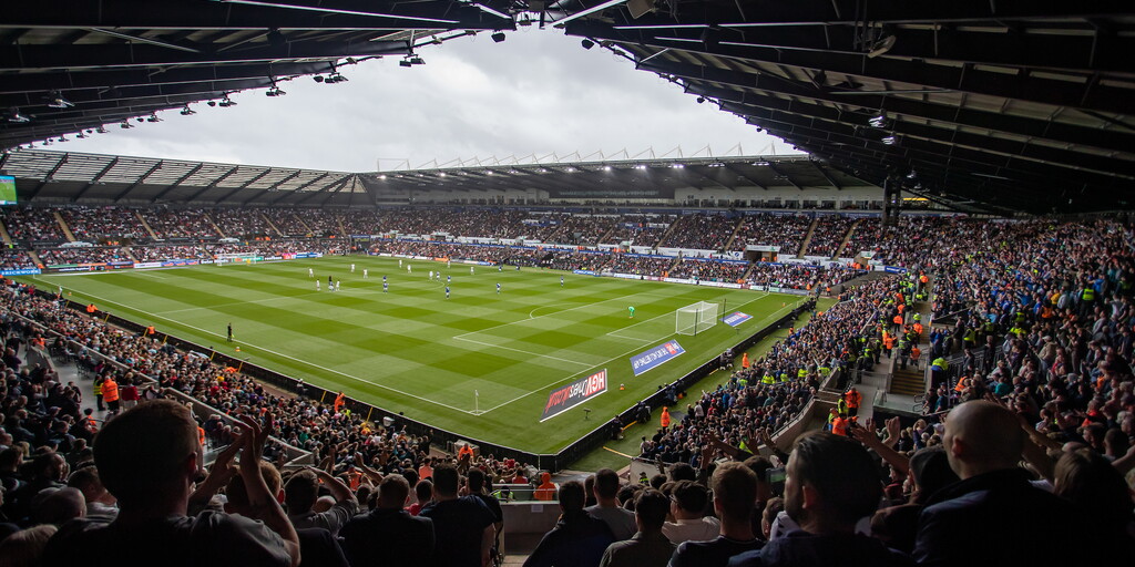 www.swanseacity.com